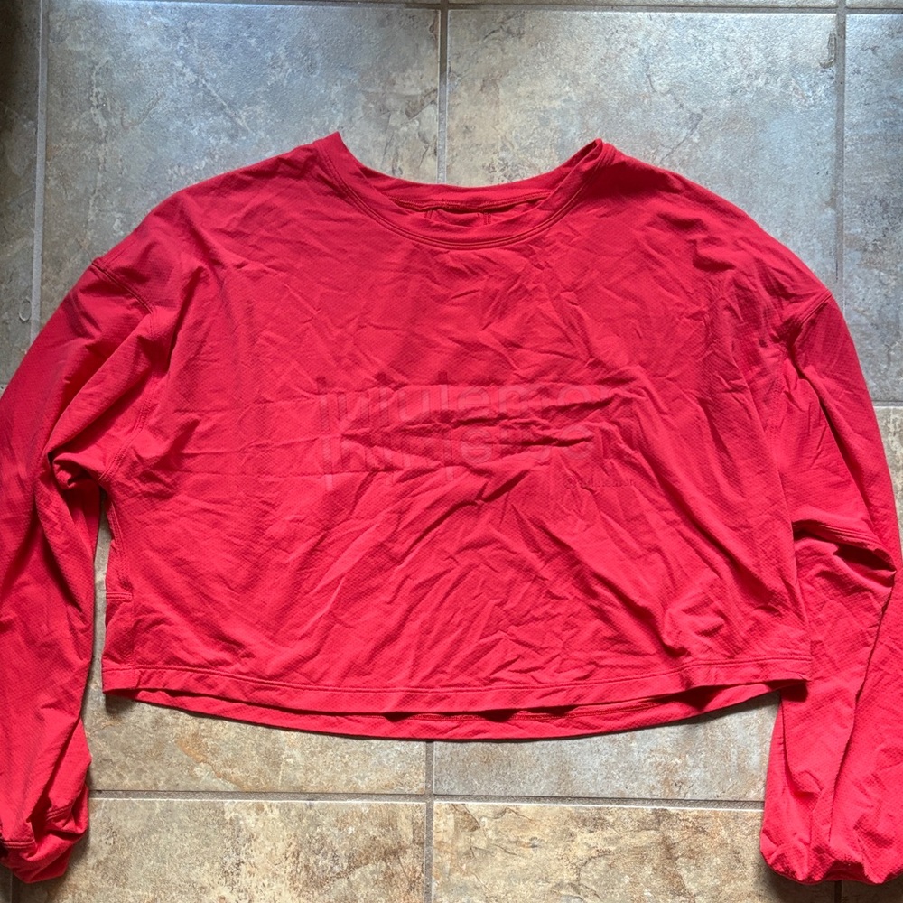 Lululemon Athletica Red Women's Crop shirt